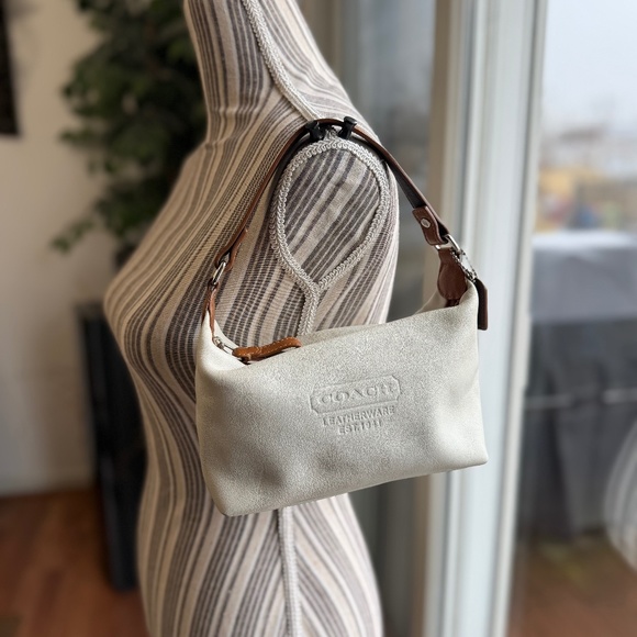 Coach Bag - Picture 1 of 9